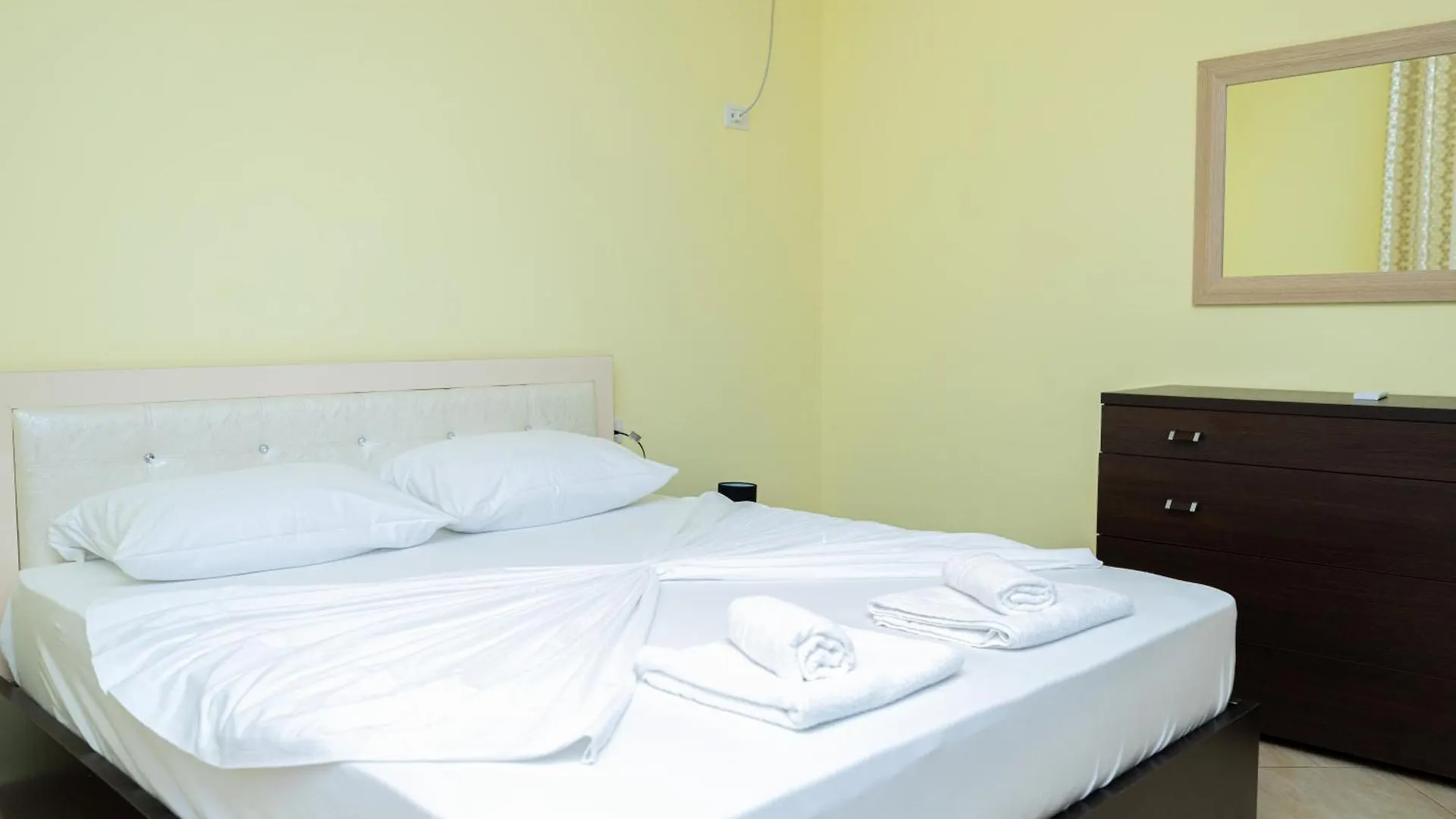 Villa Yucca Vlorë 아파트