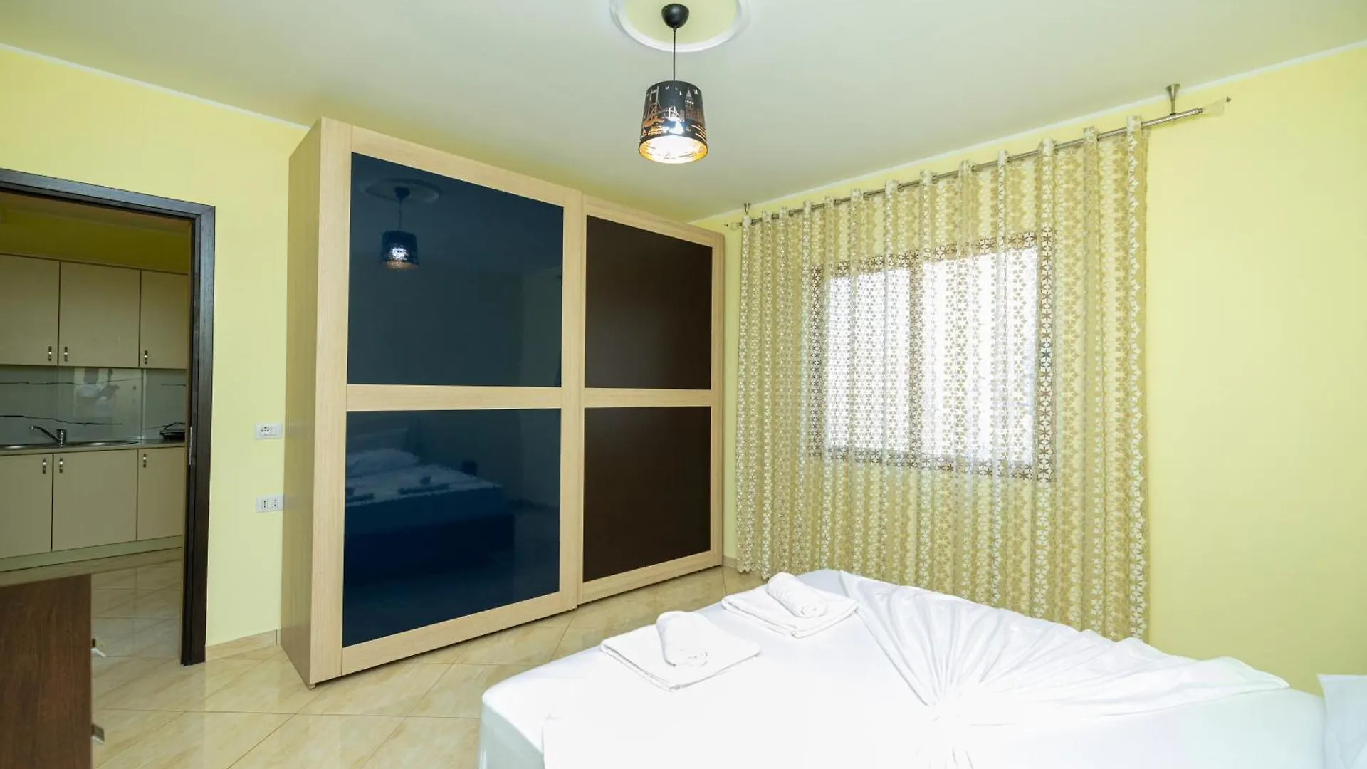 Villa Yucca Vlorë 아파트